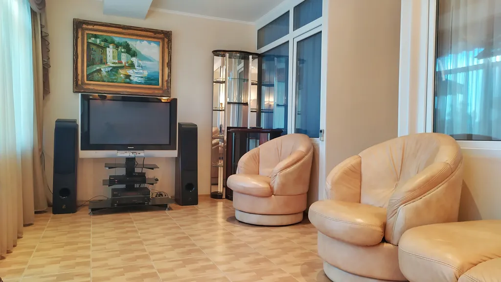 Апартамент на первой линии у самого синего Чёрного моря