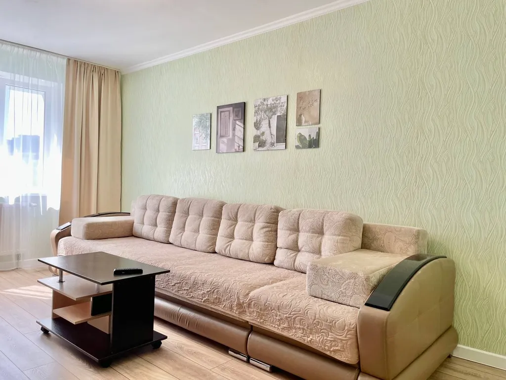 Уютная квартира в центре города — аренда посуточно в Сургут