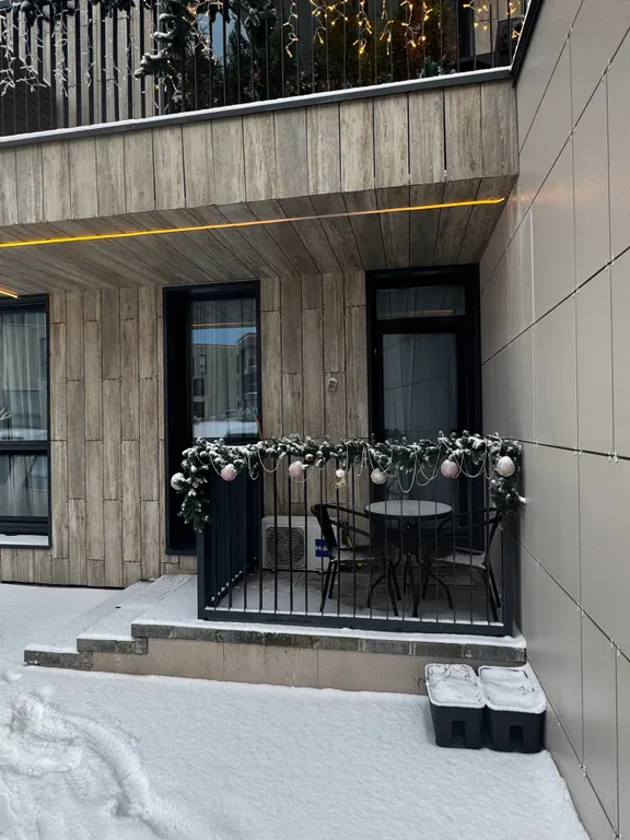 Стильные апартаменты с балконом