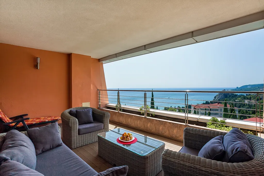 Квартира Респектабельные апартаменты с видом на море, горы, рядом с артек — аренда посуточно в Гурзуф