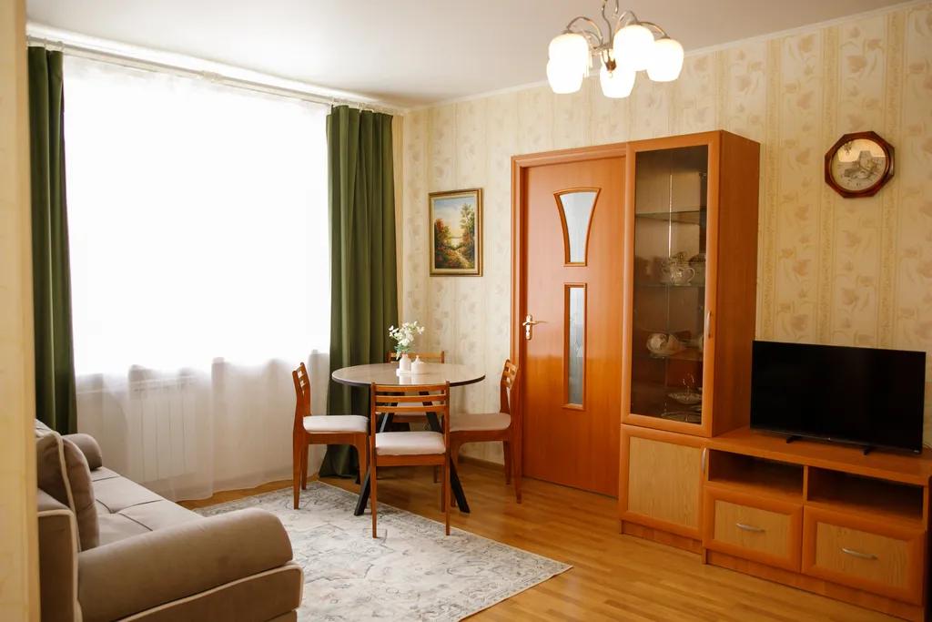 Светлая 2-комнатная квартира с библиотекой на Студенческом бульваре у ПетрГУ