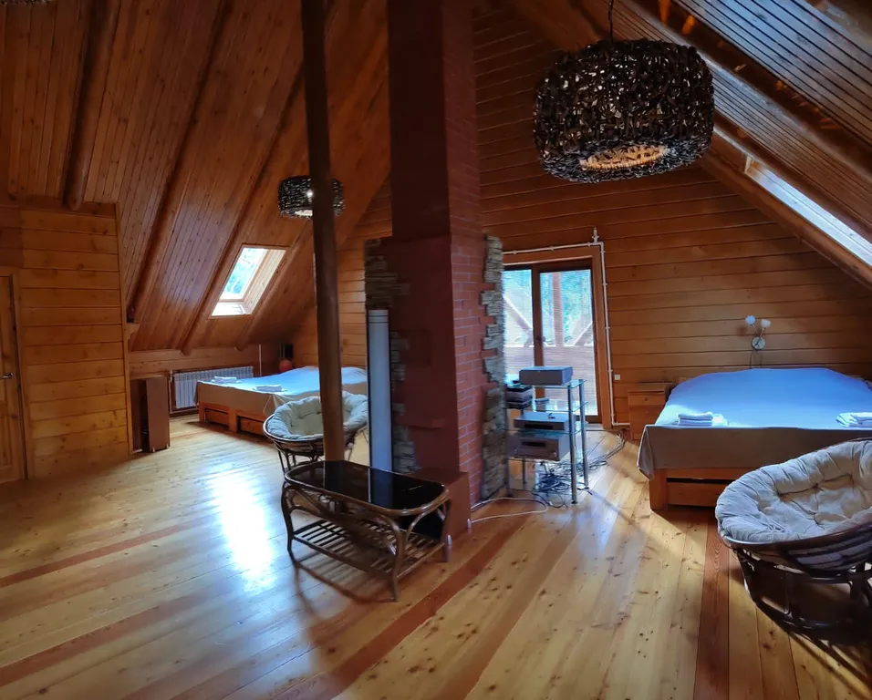 Коттедж Дом для отдыха в живописном месте — Луга