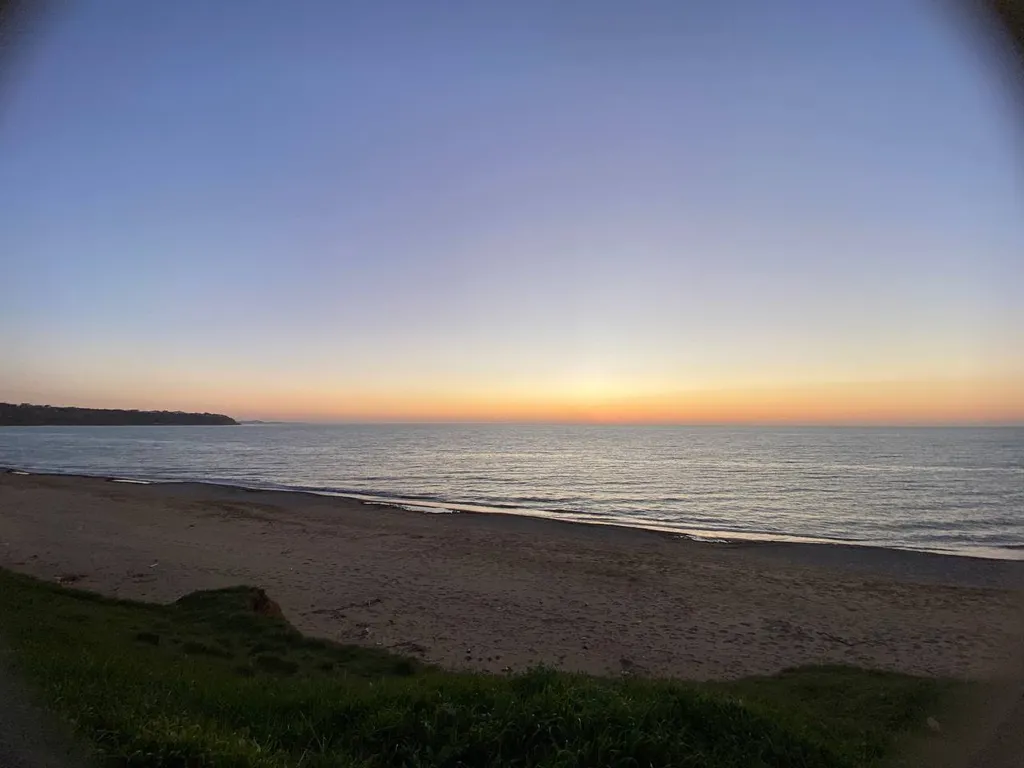 Квартира Квартира Студия Изумруд с новым ремонтом и новой мебелью — Севастополь