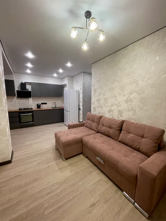 Уютная, чистая квартира со свежим ремонтом в новостройке ждёт гостей — аренда посуточно в Железноводск