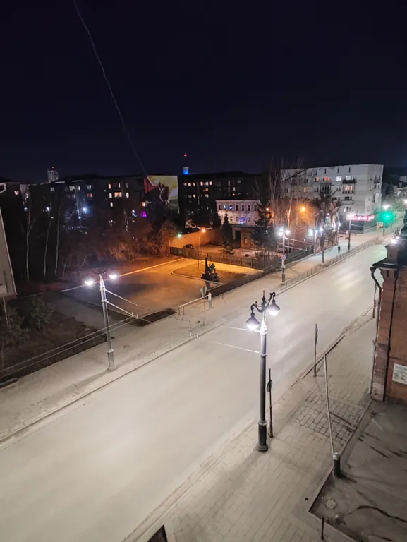 Двухкомнатная квартира в историческом центре города, голубой огонёк