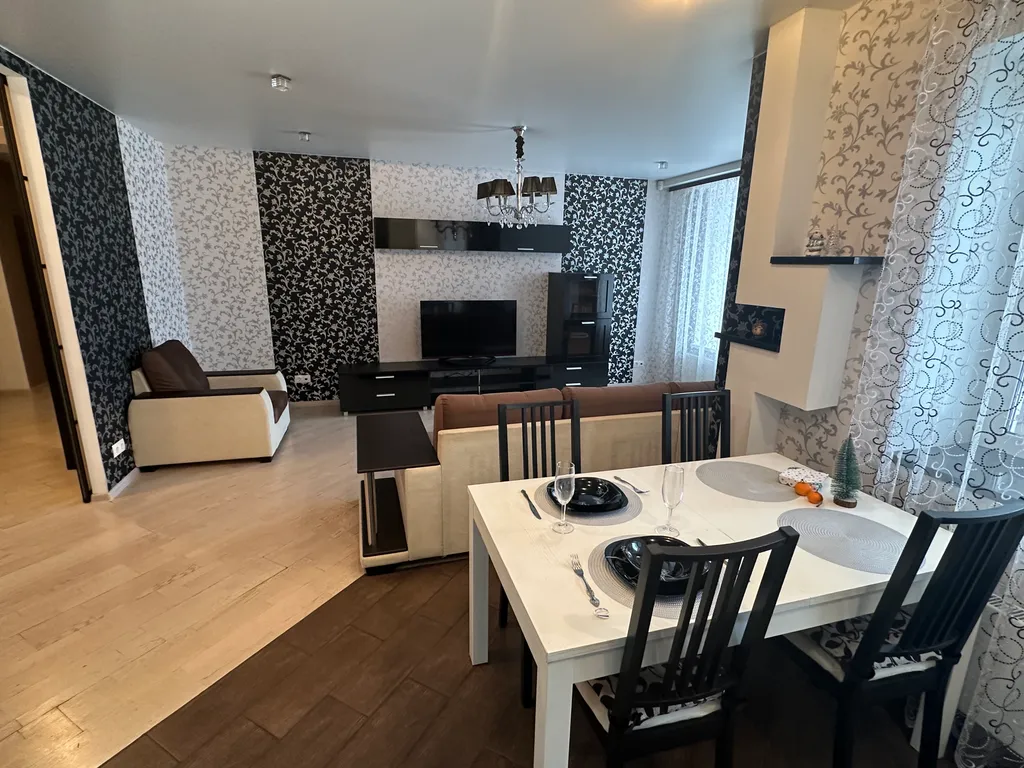 Просторная двухкомнатная квартира — аренда посуточно в Нижний Новгород