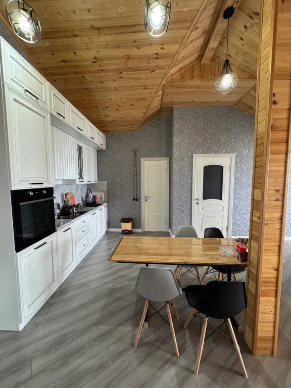 Квартира с балконом на высоте птичьего полета