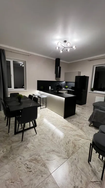 Дом в лесу с теплым бассейном и баней