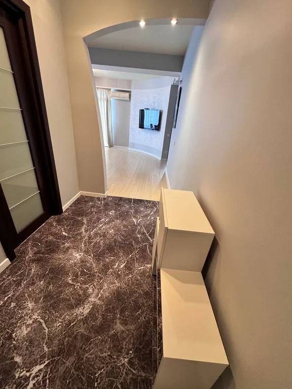 3 комнатная квартира на Светлане, морской порт, Дендрарий, набережная