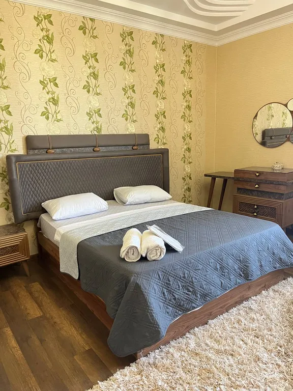 Riverside Cottage R104