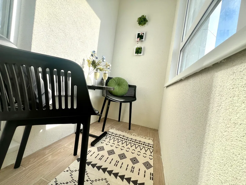 Очень уютная квартира с видом на пруд