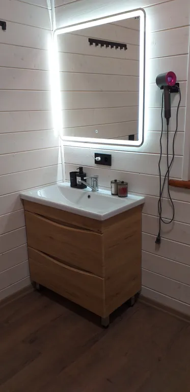 Коттедж Загородный дом у реки в лесу — Горки