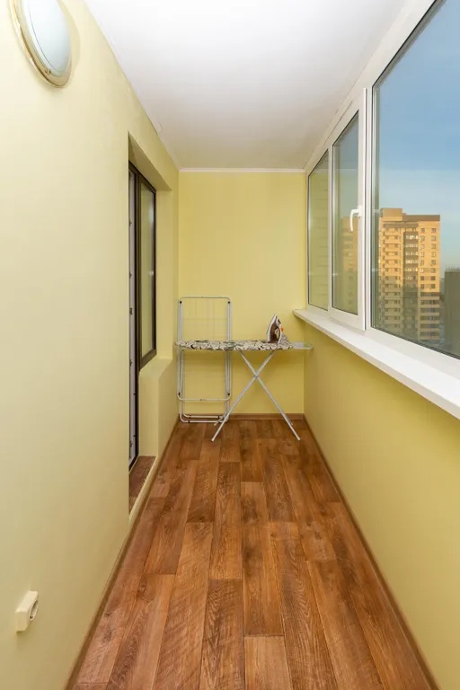 Квартира Улучшенная студия — Тюмень