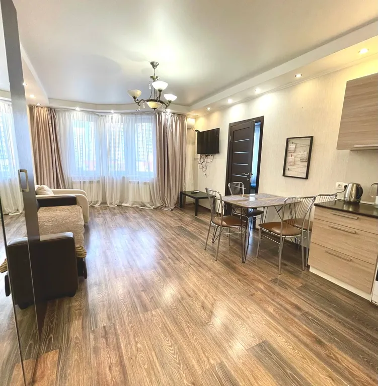 Уютная евродвушка у моста к крокусу