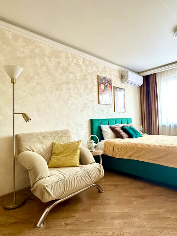 Яркая атмосферная квартира!