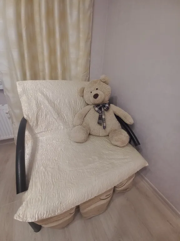 Квартира с большой кухней гостинной, вид из окна на Москву