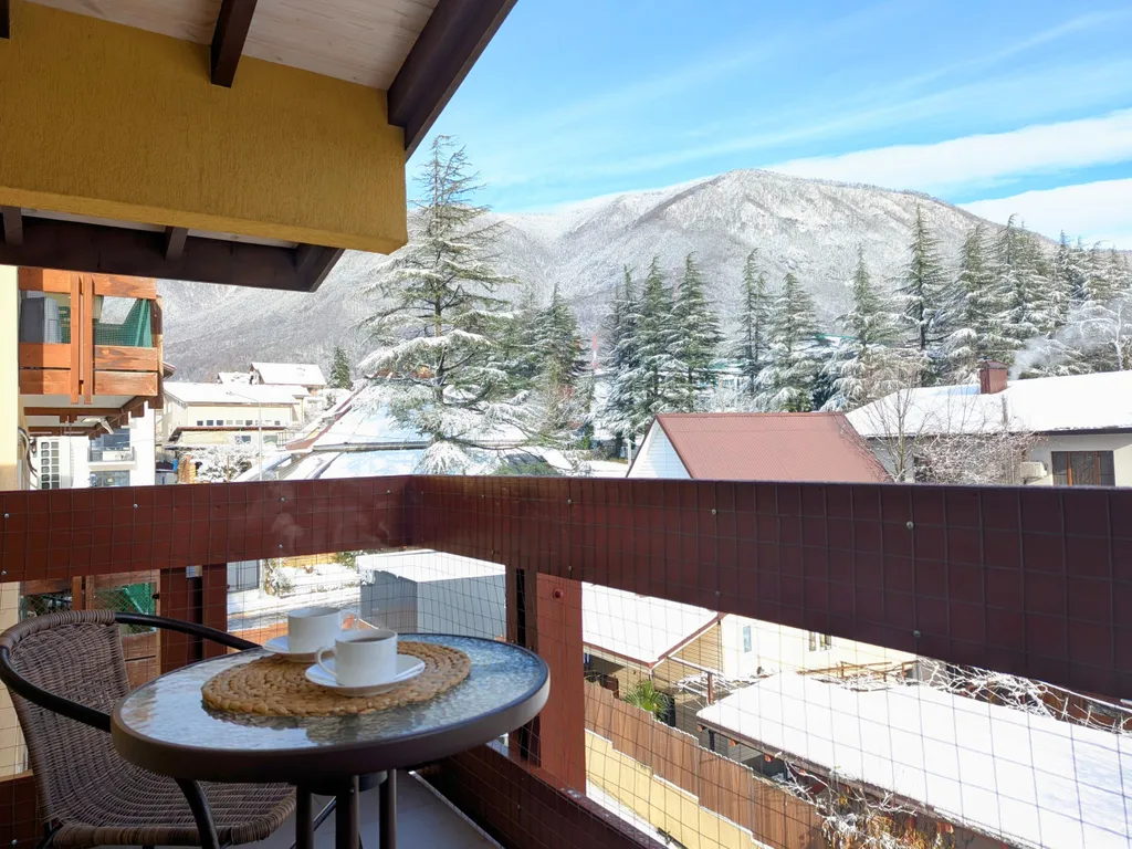 Новая квартира с видовым балконом и лыжной комнатой — аренда посуточно в Красная Поляна