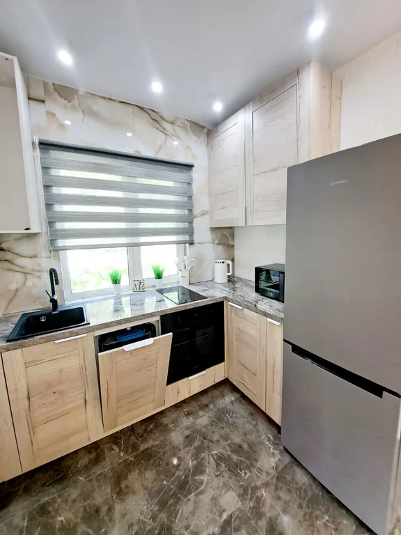 Новый современный дом с сауной и террасой