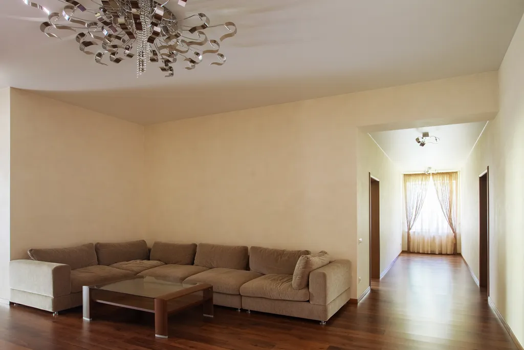 Загородный дом с бассейном, сауной и собственным лесом на участке