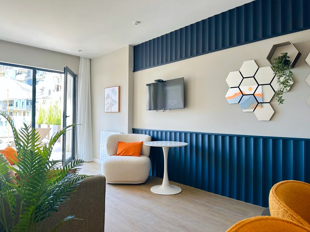 Апартамент с террасой и видом на море