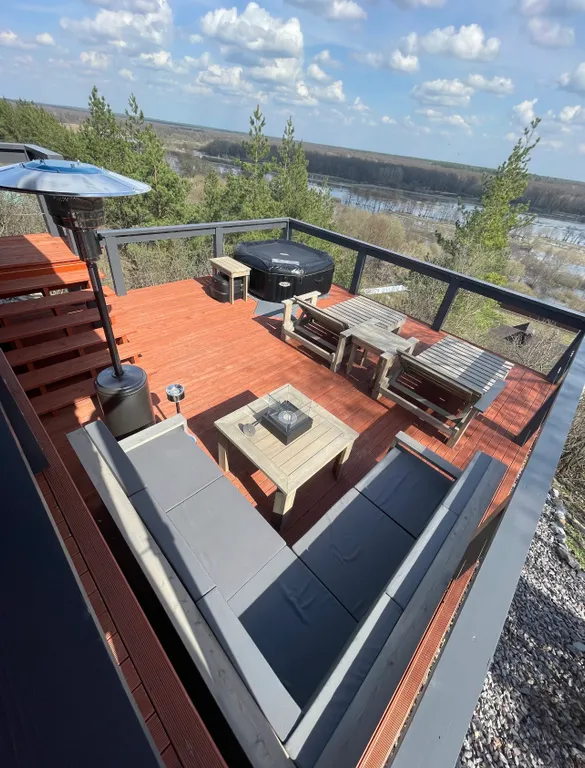 Коттедж с увеличенной террасой