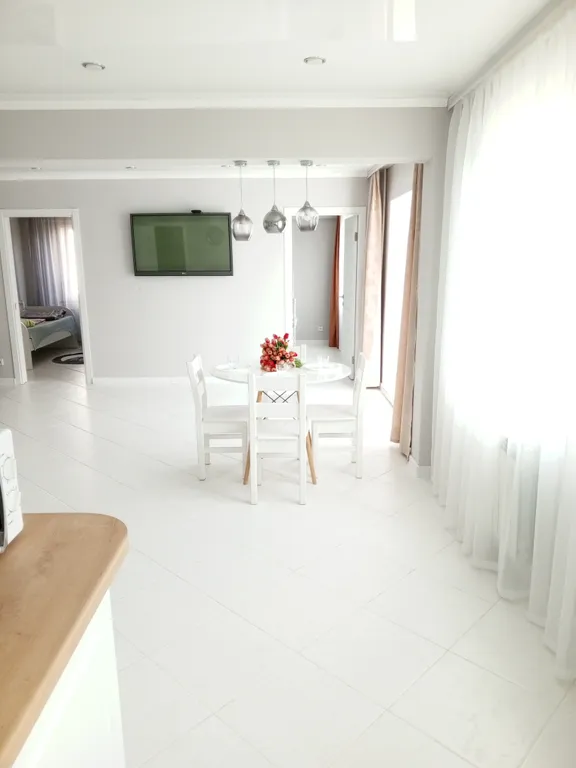 Уютная и просторная квартира в центре города — аренда посуточно в Бийск