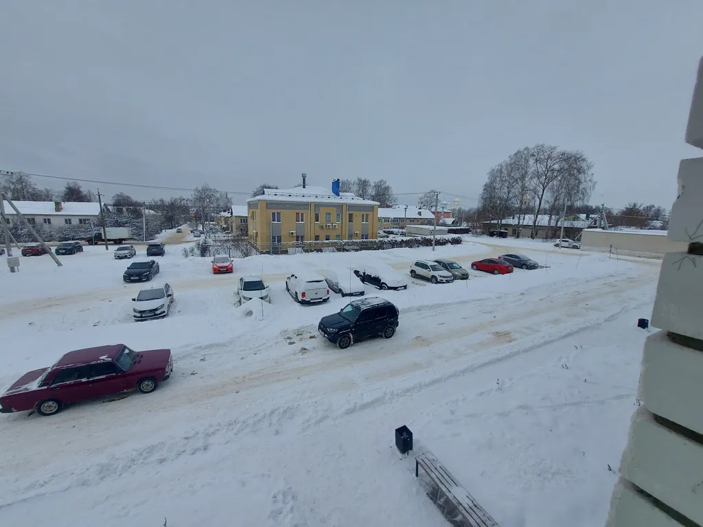 Благоустроенная двухкомнатная квартира рядом с монастырем