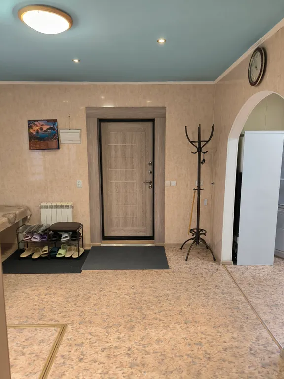 Дом рядом с аэропортом