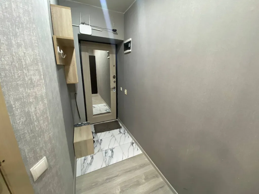 Шикарная однушка с отдельной комнатной в Зареченском районе