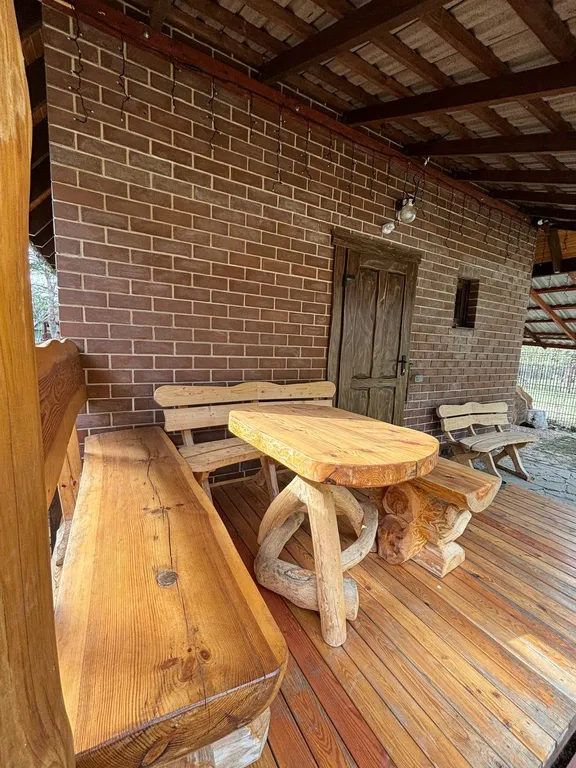 Дом с балконом у озера Нарочь