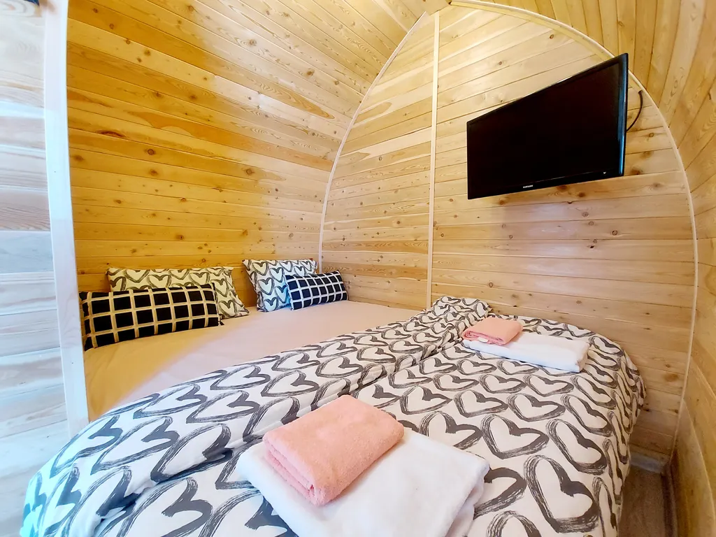 Уютный кемпинг с видом на горы