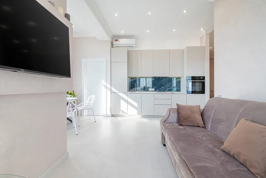 Дизайнерская квартира на берегу моря