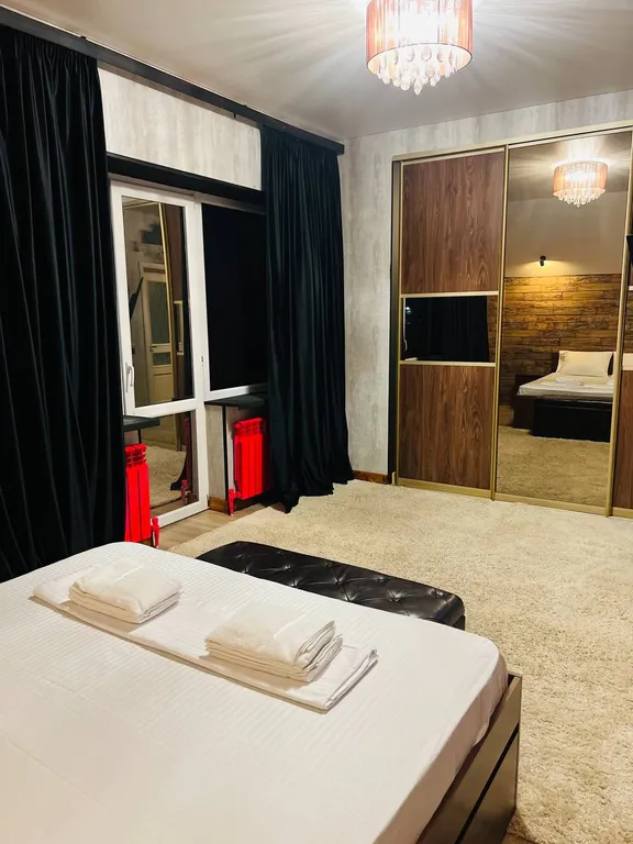 Дом с бассейном