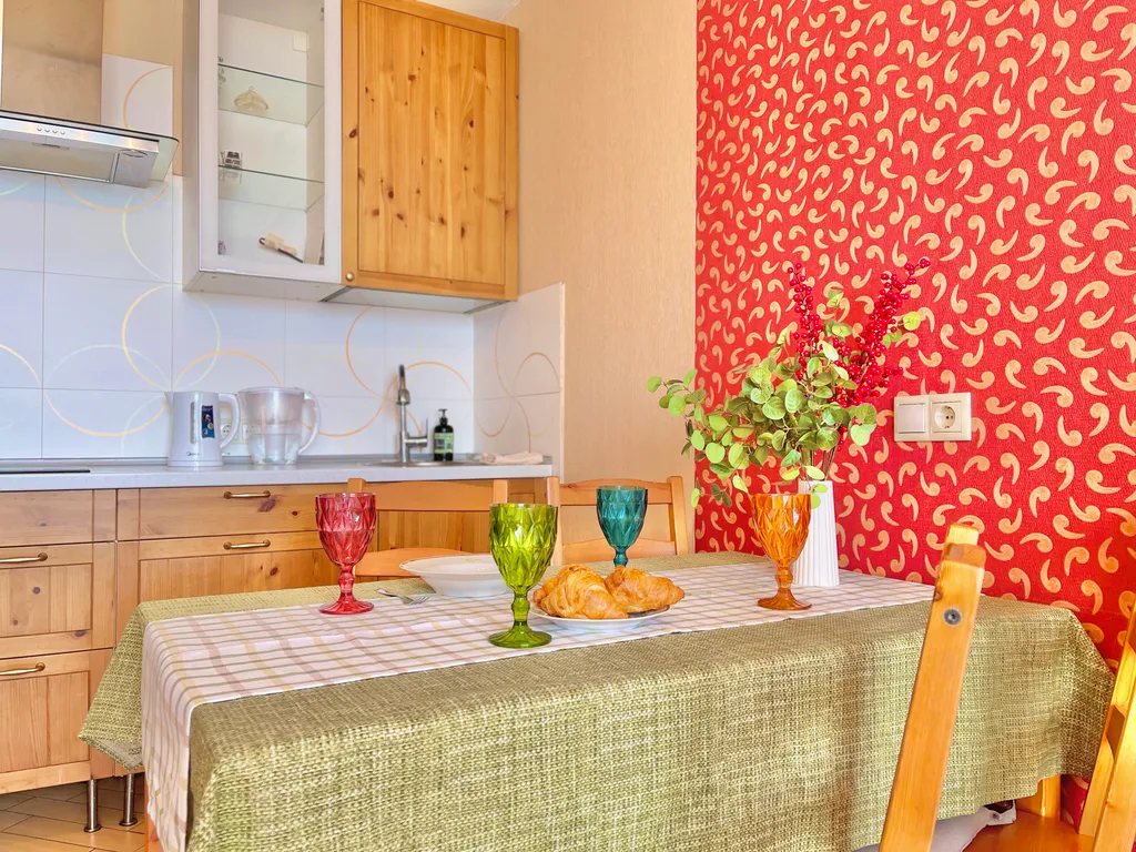 Евро 2-комнатная квартира с ярким интерьером