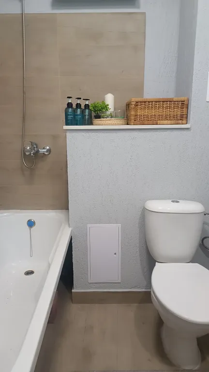 Большой уютный дом с камином