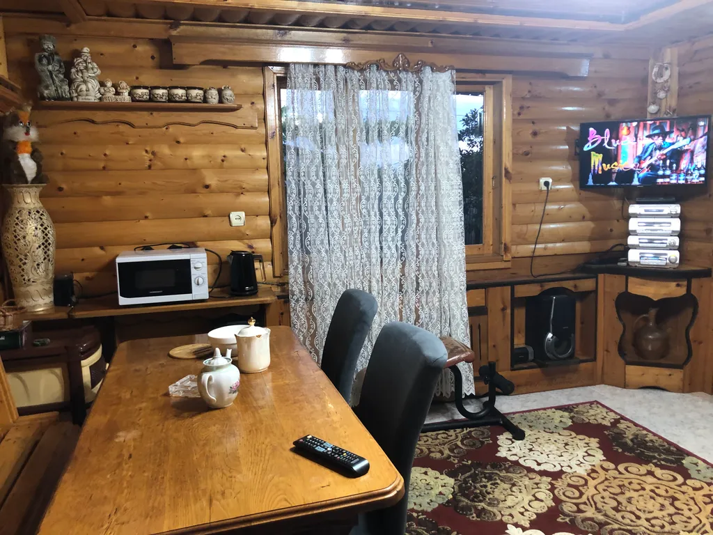 Коттедж Домик в деревне с видом на горы — Сухум