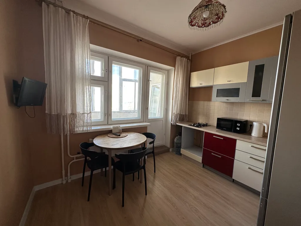 Ухоженная квартира возле Триумфа