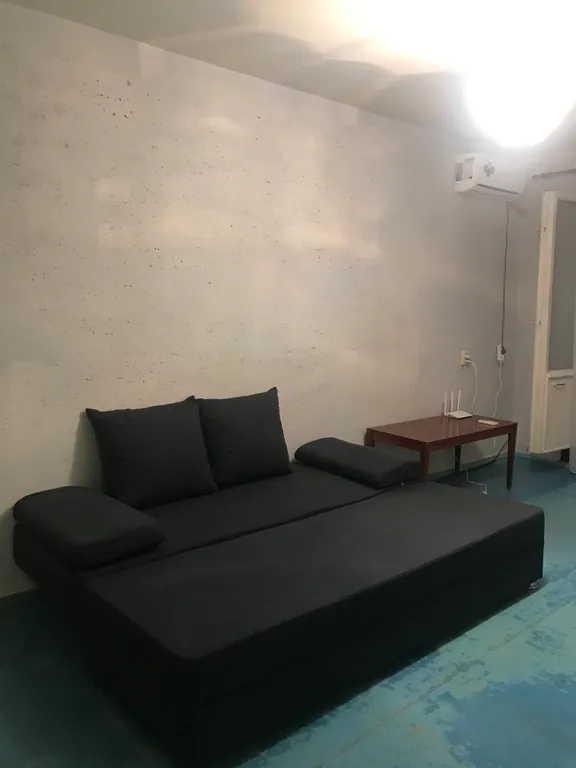 Двухкомнатная квартира возле моря