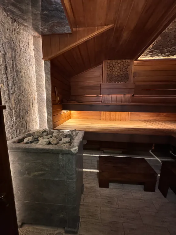 Коттедж Домик у бассейна — Сириус