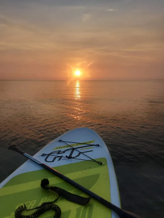 Уютный дом у озера