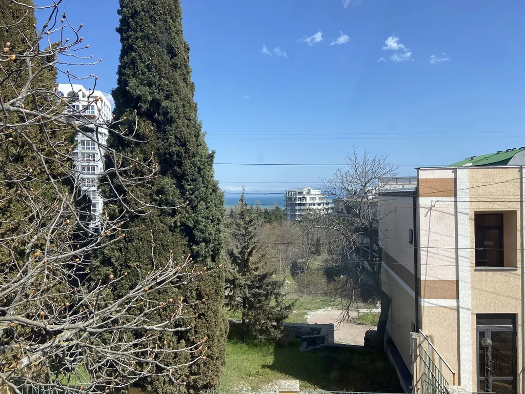 Уютный двухэтажный коттедж в самом центре