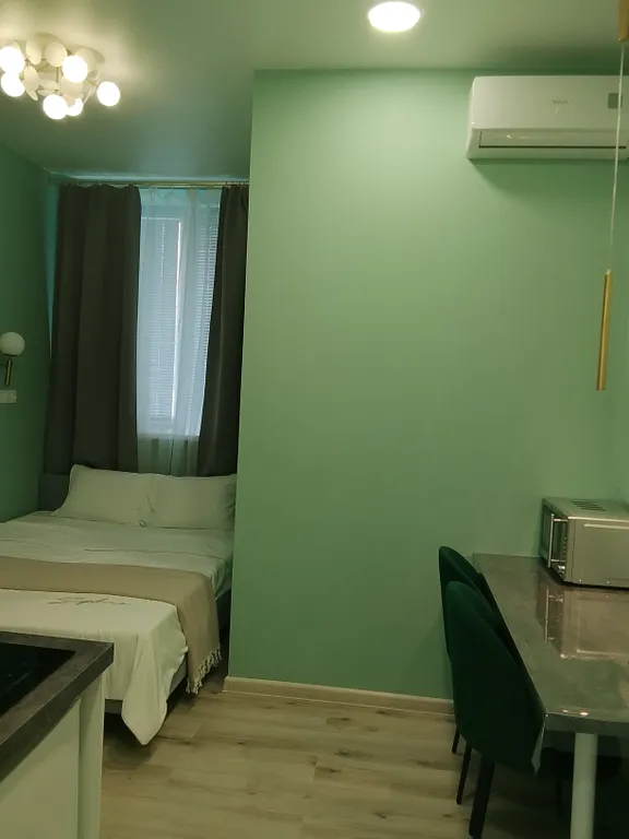 Красивая и уютная студия вблизи метро недалеко от центра