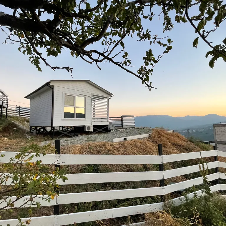 Коттедж Домик в горах Cherrychillvillage — Лучистое