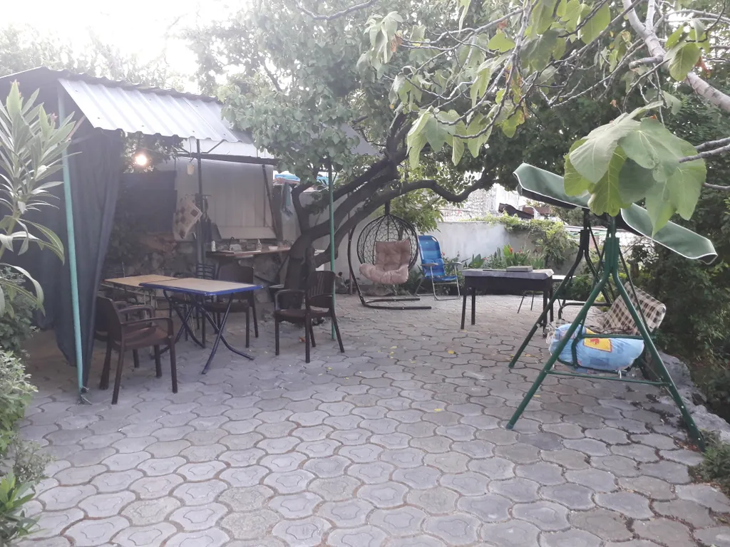 Уютный дом с двориком, с видом на море и горы в Симеизе