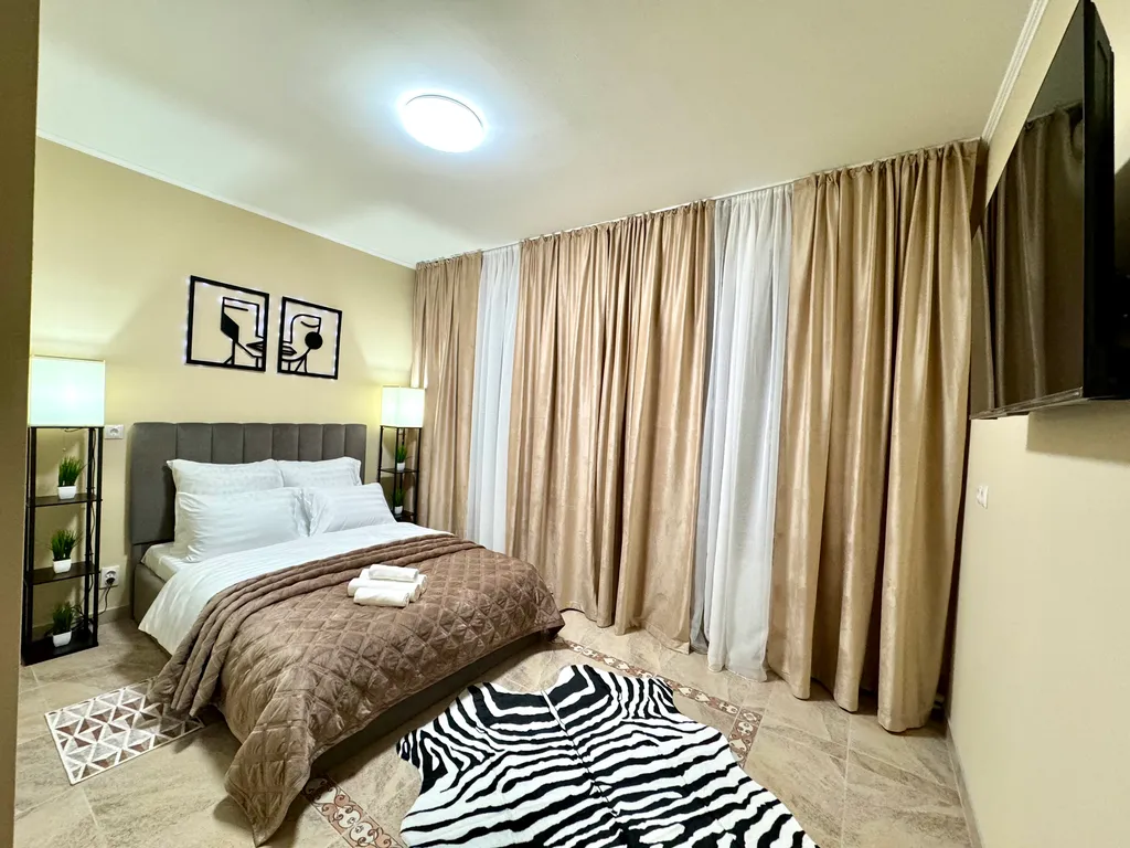 Двухместный улучшенный номер с 1 кроватью (1)