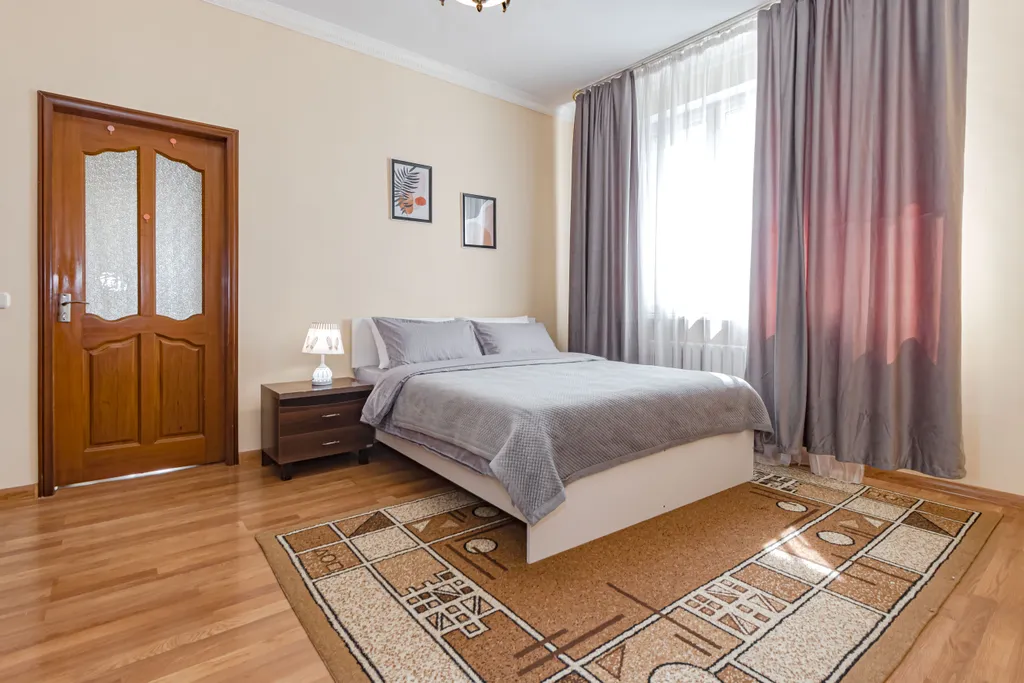 Квартира для большой компании с видом на Байтерек