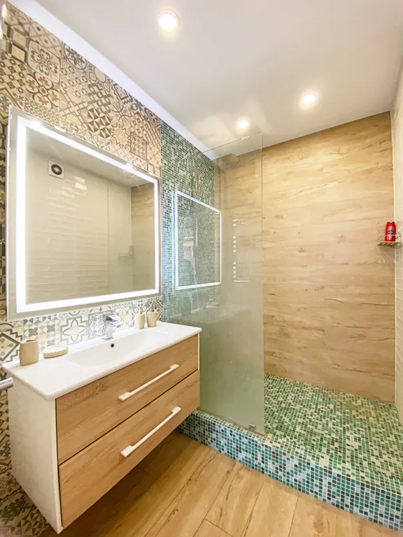 Шикарные 2-комнатные апартаменты с дизайнерским ремонтом в ЖК Олимп