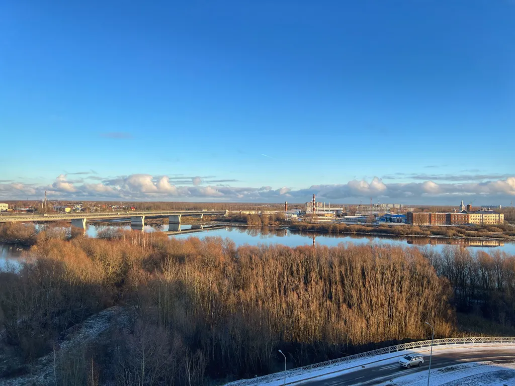 Апартамент с видом на реку Волхов