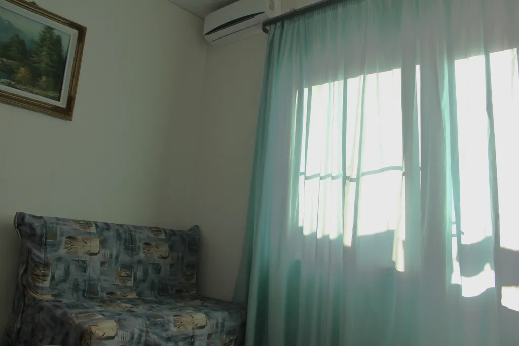 Комната с видом на море