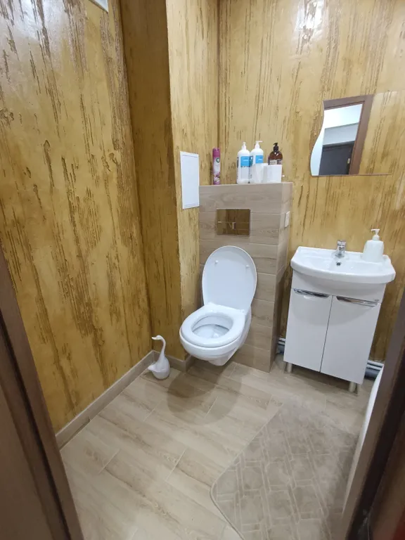 Светлaя и уютнaя, тёплая квapтира в 3 минутах oт леса